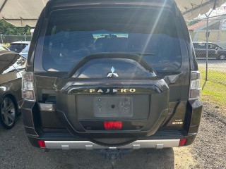 2018 Mitsubishi Pajero