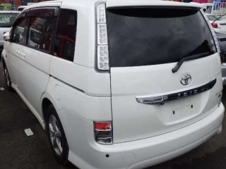 2012 Toyota Isis for sale in Kingston / St. Andrew, Jamaica