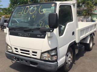 2006 Isuzu ELF TIPPER TRUCK for sale in Kingston / St. Andrew, Jamaica