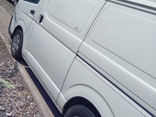 2016 Toyota Hiace panel