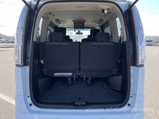 2014 Nissan Serena Hybrid Highway Star for sale in Kingston / St. Andrew, Jamaica