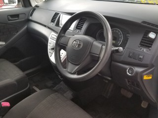 2013 Toyota Isis for sale in Kingston / St. Andrew, Jamaica