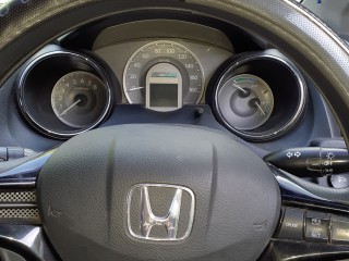 2012 Honda Fit Shuttle Hybrid for sale in Kingston / St. Andrew, Jamaica