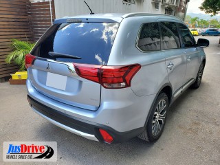 2016 Mitsubishi OUTLANDER for sale in Kingston / St. Andrew, Jamaica