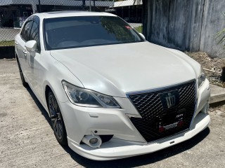 2014 Toyota Crown