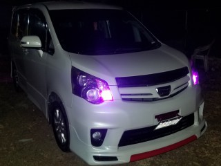 2011 Toyota Noah for sale in Clarendon, Jamaica