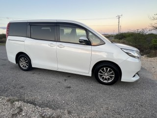 2016 Toyota Noah for sale in St. Catherine, Jamaica