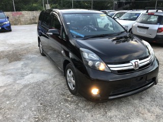 2011 Toyota Isis platana S for sale in Manchester, Jamaica
