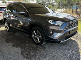 2022 Toyota Rav4 Hybrid 
$6,500,000
