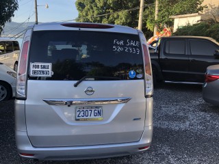 2010 Nissan SERENA