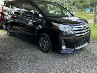 2014 Toyota Noah