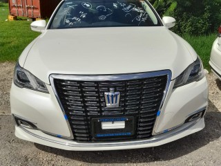 2015 Toyota Crown