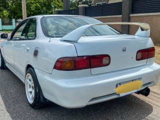 2000 Honda Integra