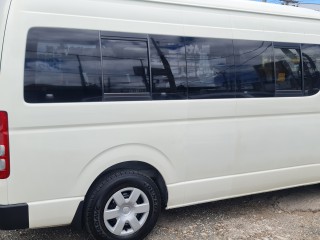 2014 Toyota Hiace