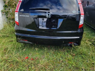 2011 Honda Stream
$1,250,000