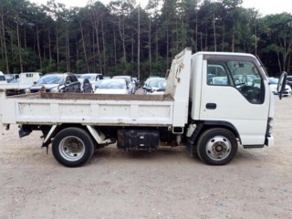 2005 Isuzu Dumper truck