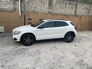 2019 Mercedes Benz Gla 180L for sale in Kingston / St. Andrew, Jamaica