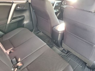 2016 Toyota RAV4
$2,990,000