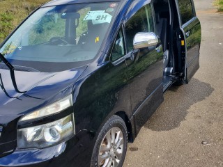 2011 Toyota Voxy for sale in Manchester, Jamaica