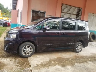 2011 Toyota Voxy zs for sale in Manchester, Jamaica
