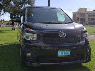 2011 Toyota Voxy Wheelchair Facility for sale in Kingston / St. Andrew, Jamaica