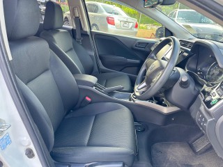 2017 Honda Grace
$2,350,000