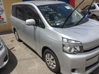 2013 Toyota Voxy for sale in St. Catherine, Jamaica