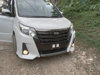 2017 Toyota Noah