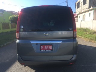 2010 Nissan Serena