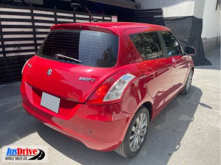 2013 Suzuki SWIFT