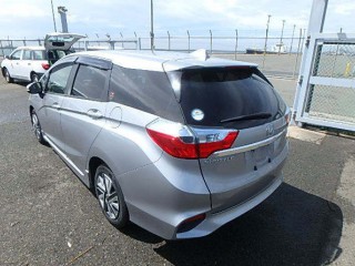 2017 Honda Fit Shuttle Hybrid