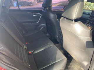 2020 Toyota RAV4
$6,300,000