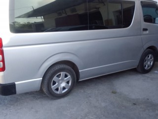 2011 Toyota Hiace