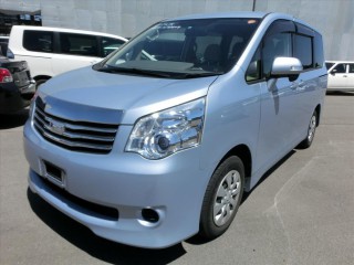 2013 Toyota Noah for sale in Kingston / St. Andrew, Jamaica