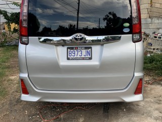 2014 Toyota Toyota Noah