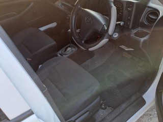 2018 Toyota Probox
$1,760,000