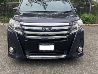 2017 Toyota Noah Si for sale in Kingston / St. Andrew, 