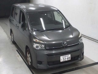 2014 Toyota Voxy