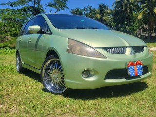 2005 Mitsubishi Grandis