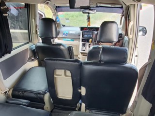 2010 Toyota Noah S