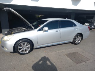 2011 Toyota Crown