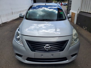 2014 Nissan LATIO