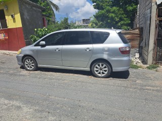 2004 Toyota Ipsum for sale in Kingston / St. Andrew, Jamaica