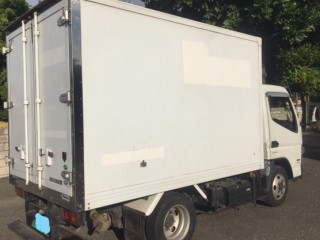 2011 Mitsubishi CANTER BOX BODY FREEZER TRUCK for sale in Kingston / St. Andrew, Jamaica