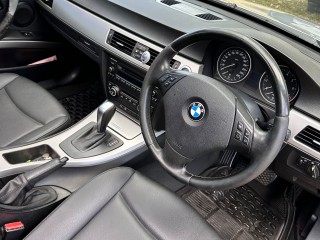 2008 BMW 325i 3 series 
$1,050,000