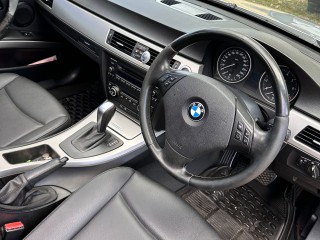 2008 BMW 325i 3 series
$1,050,000