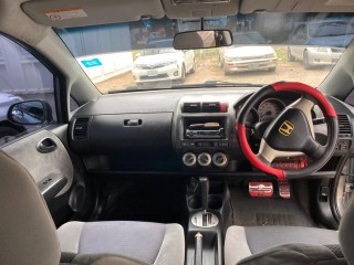 2005 Honda Fit