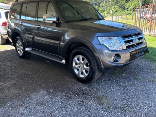 2014 Mitsubishi Pajero