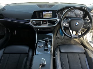 2020 BMW 330i