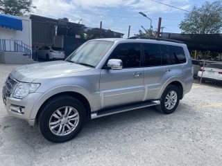 2020 Mitsubishi PAJERO